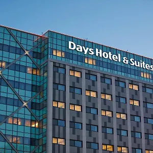 Hotel Days & By Wyndham Airport ****